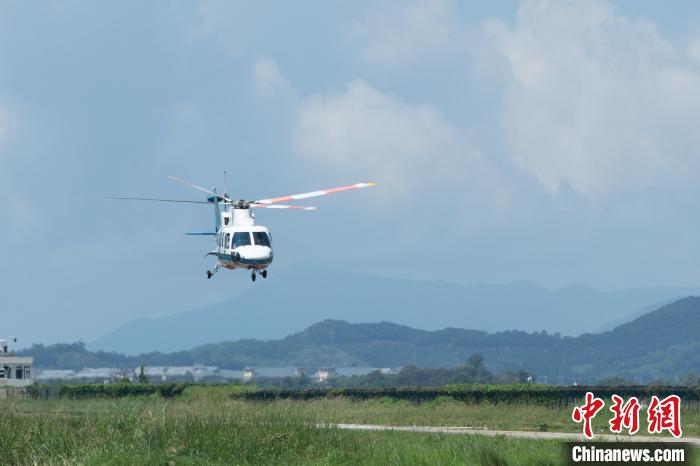 海南三亞至廣東湛江省際跨海直升機航線首飛成功