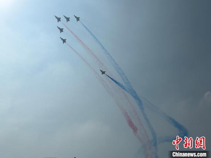 低空2024：第十五屆中國航展在珠海開幕 多型“國之重器”首