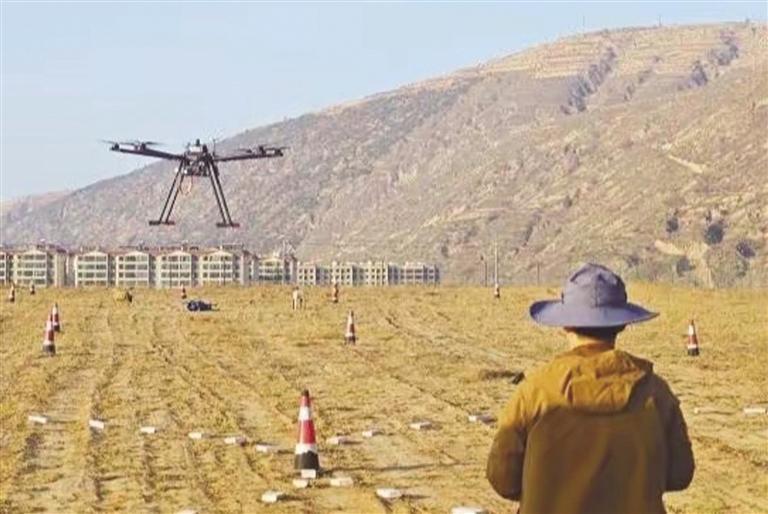 低空經濟報2024： 低空經濟催生蘭州飛手考證熱　就業(yè)加分薪