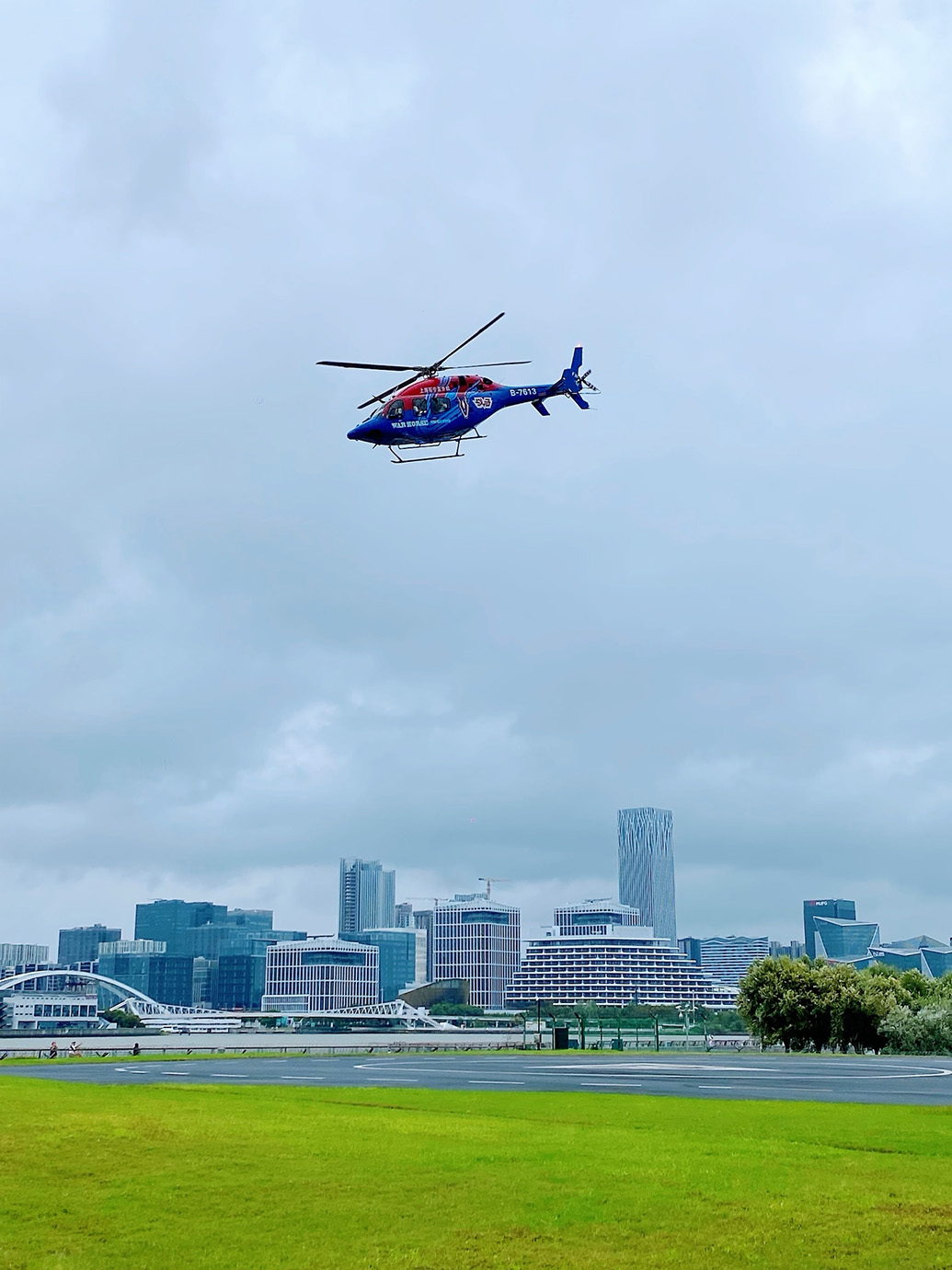 低空： 上海黃浦江低空觀光游國慶日首飛，“空中打卡”有何不一樣？