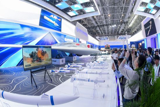 彩虹-7無人機首次亮相中國航展，受到廣泛關注（11月13日攝）。